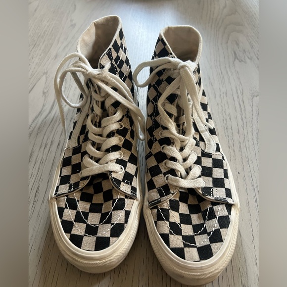 Vans Checkerboard High-Top Sneakers - Picture 2 of 6